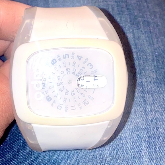 ODM White Watch not sold in USA - Picture 2 of 2